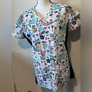 NWOT Women’s Divine by jdm Scrub Top Raccoon, owl and mushroom print